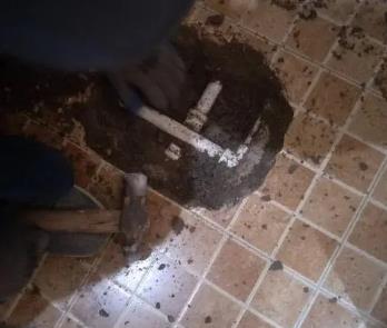 恩施市卫生间漏水维修公司为您分享下卫生间渗水如何处理及注意事项